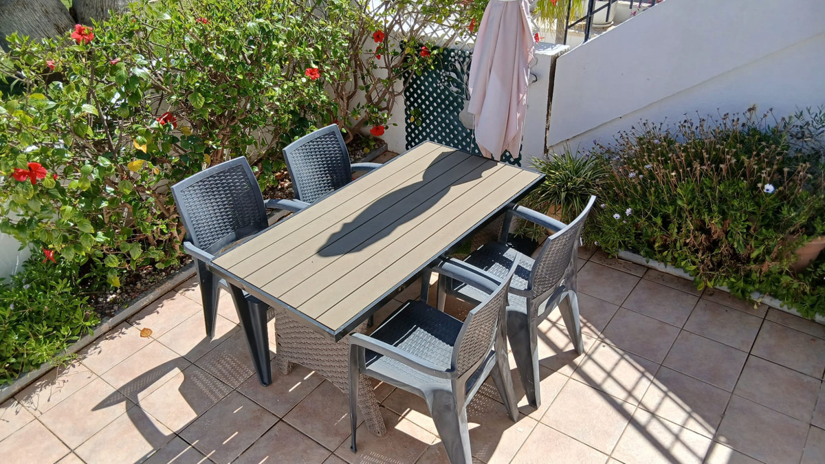 House in Urbanizacion los Balcones - Image 3