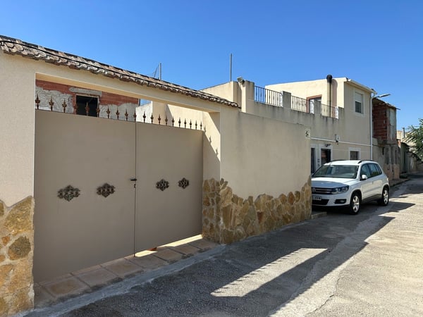 House in Benejuzar - view 1