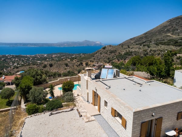 Villa in Drapanos - view 1