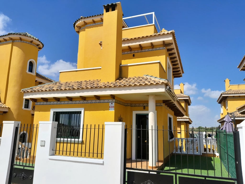 Villa in Ciudad Quesada - Image 2