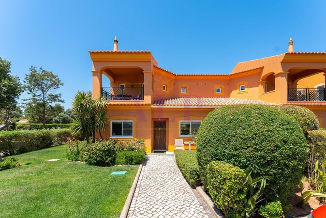 Villa in Pedra Alcada - view 1