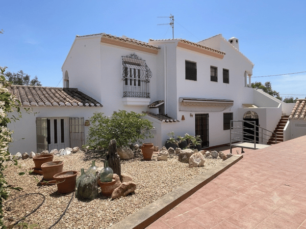 Villa in Aljariz - view 1
