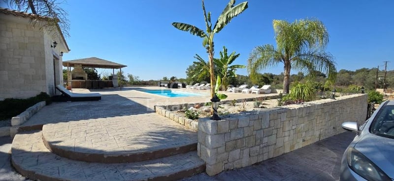 House in Lasa - view 1