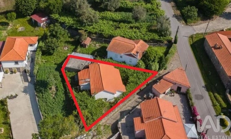 House in Covas - view 1