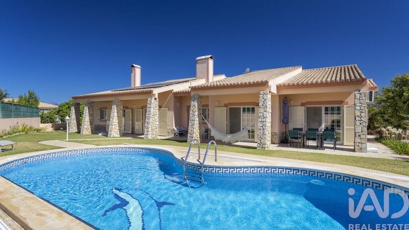 House in Faro - view 1