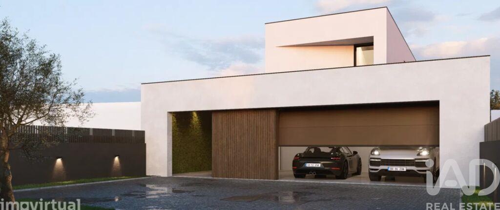 House in Paredes - Image 3