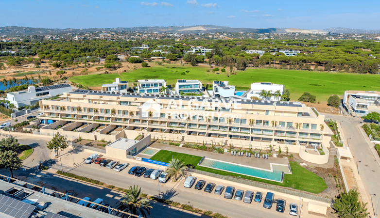 Apartment in Vilamoura - view 1
