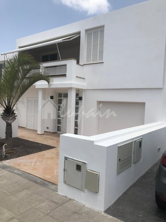 House in Costa del Silencio - view 1