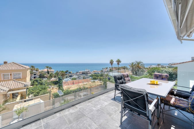 House in Estepona - view 1