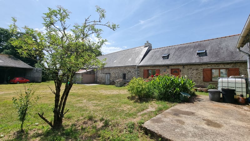 House in Saint-Barnabe - view 1