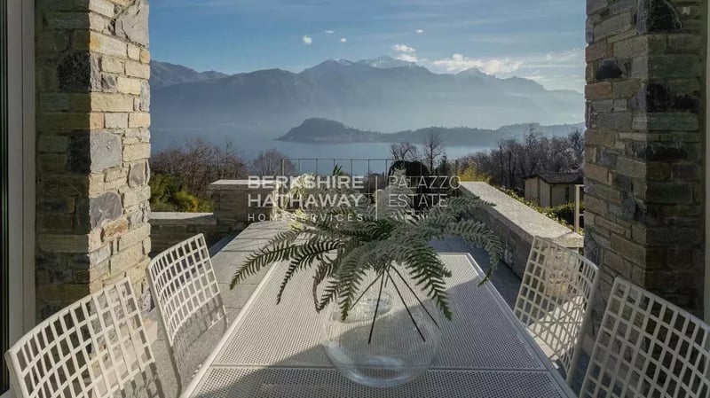 Villa in Tremezzina - view 1