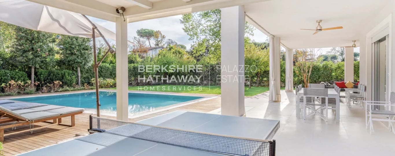 Villa in Forte dei Marmi - Image 2