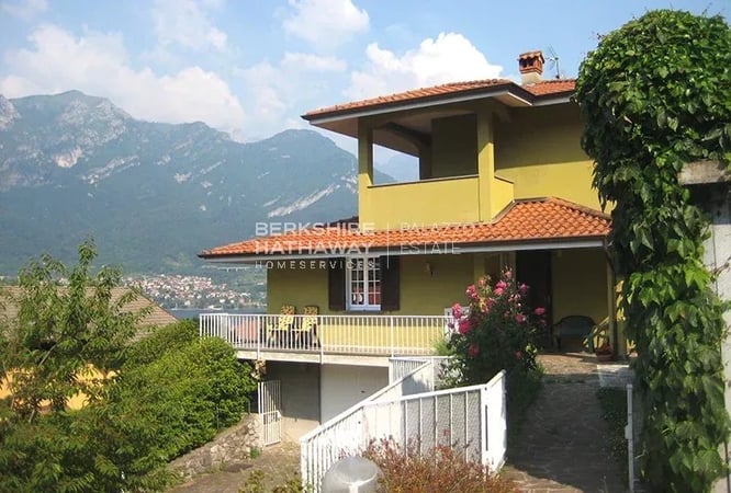 Villa in Limonta - view 1