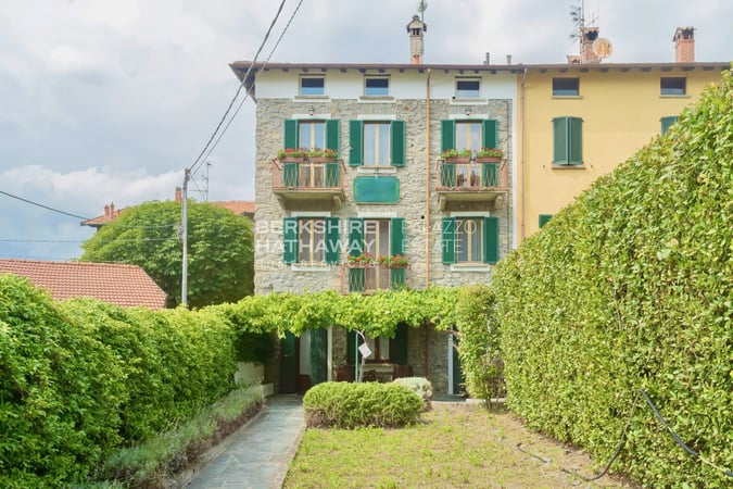 House in Perledo - view 1