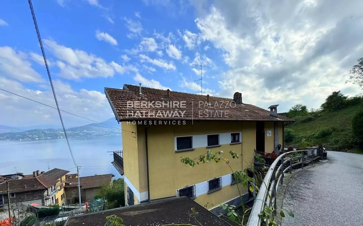 House in Oggebbio - view 1