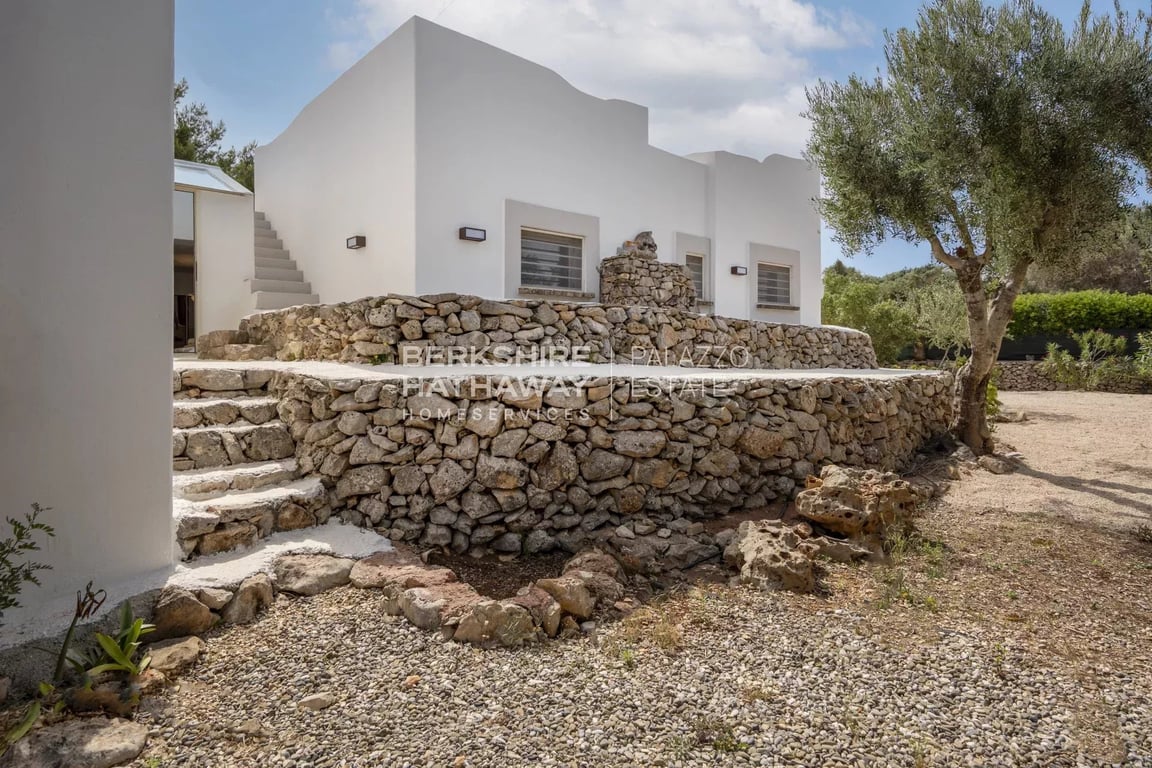 Villa in Sava - Image 2