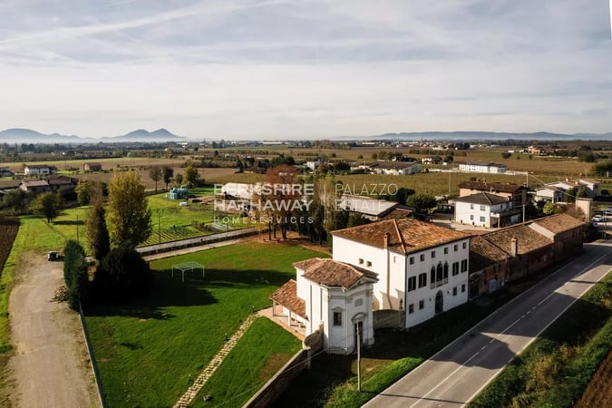 Villa in Balla - view 1