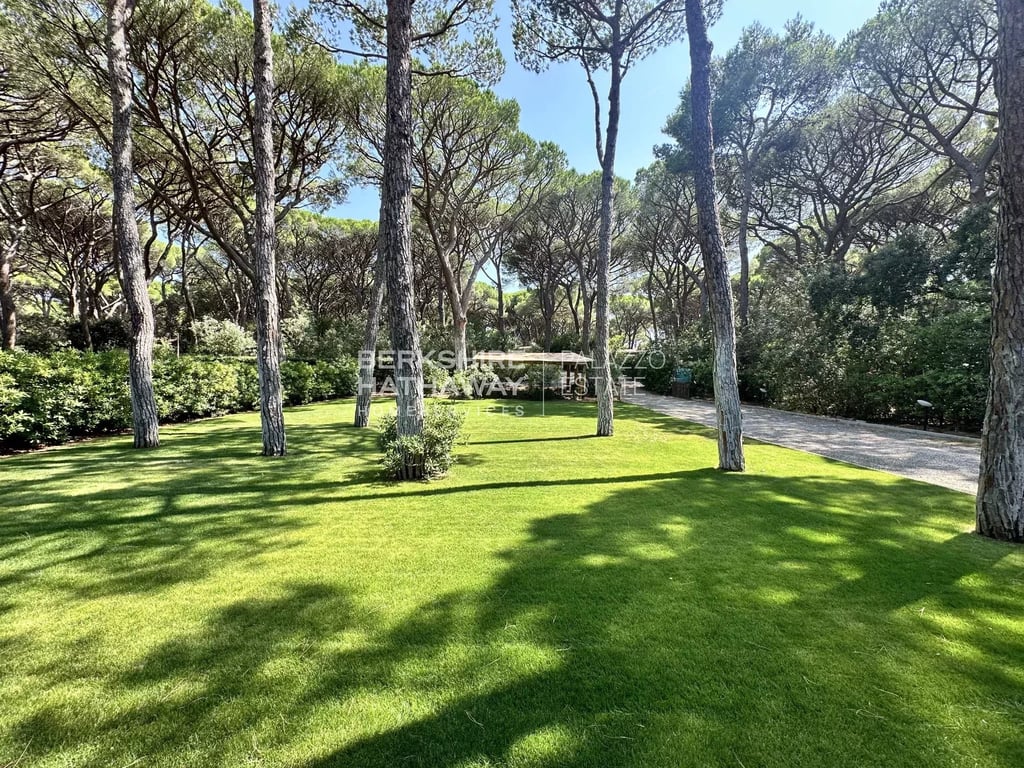 Villa in Roccamare - Image 3