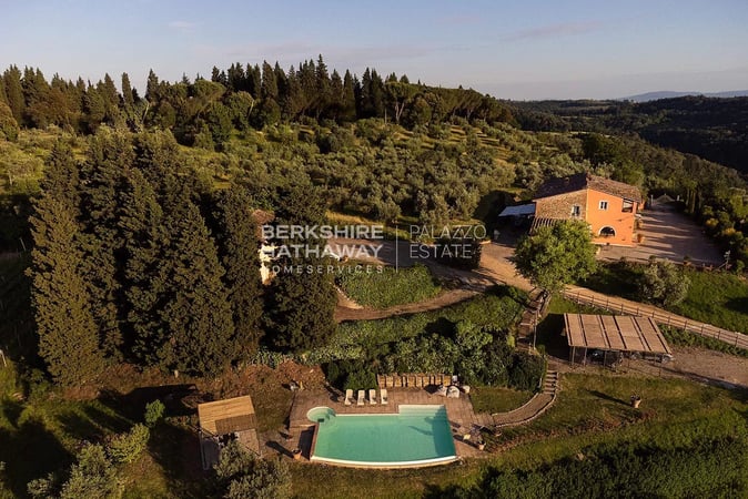 Villa in Montelupo Fiorentino - view 1