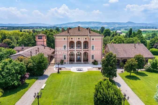 House in Gazzola - view 1
