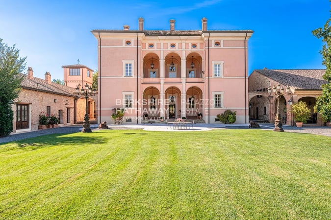 House in Gazzola - view 1