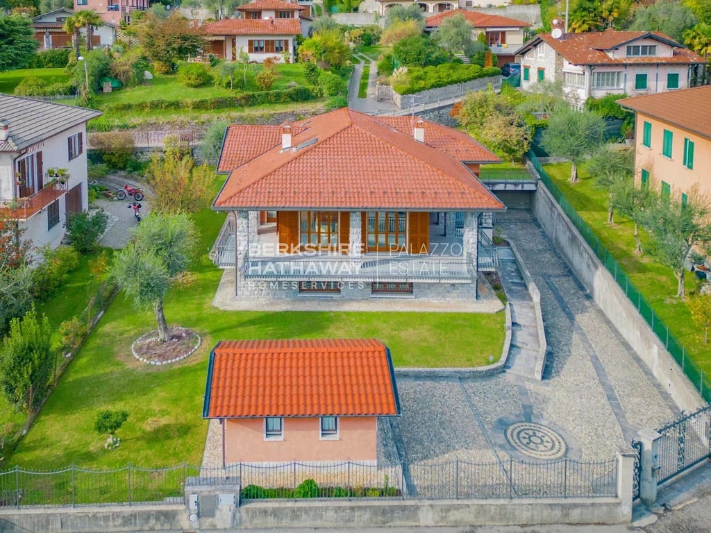 Villa in Tremezzina - Image 2