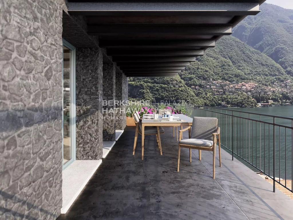 Apartment in Laglio - Image 3