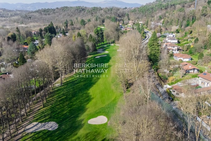 Villa in Como - view 1