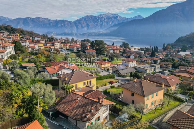 Villa in Tremezzina - view 1
