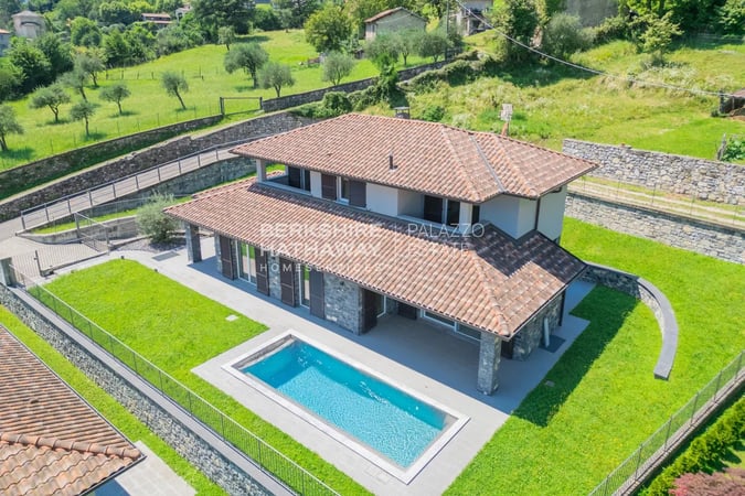 Villa in Tremezzina - view 1