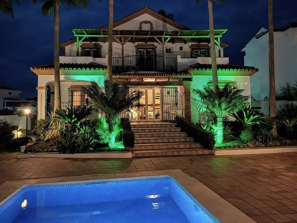 Villa in Alhaurin el Grande - view 1