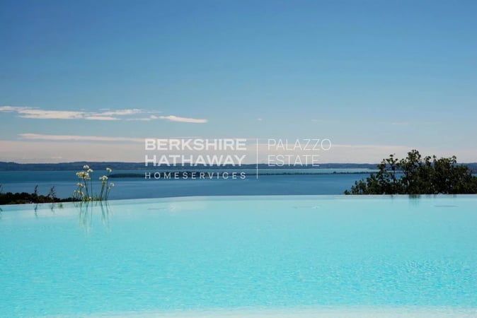 Apartment in Padenghe sul Garda - view 1