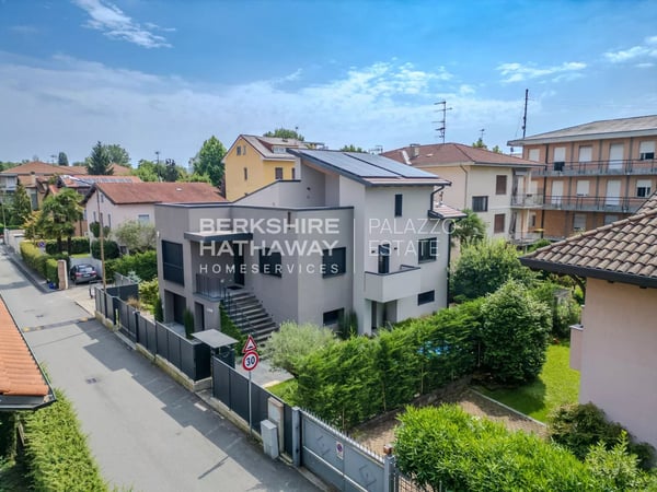 Villa in Arona - view 1
