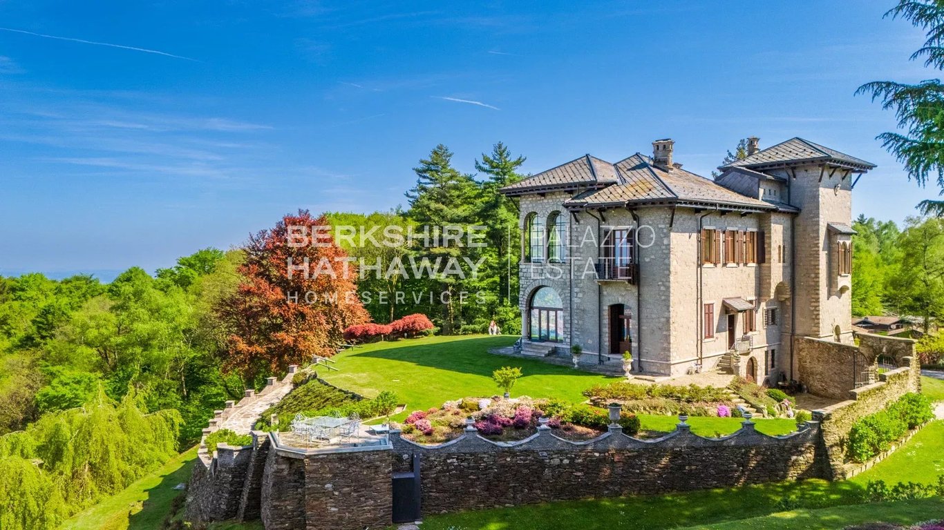 Villa in Stresa - Image 2