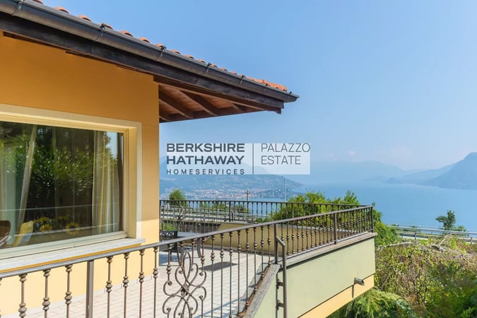 Villa in Stresa - view 1