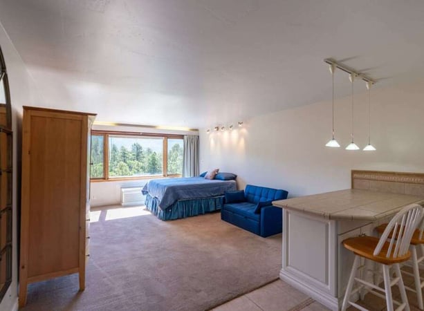 House in La Plata County - view 1