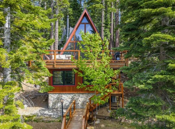 House in Tahoe Park - view 1