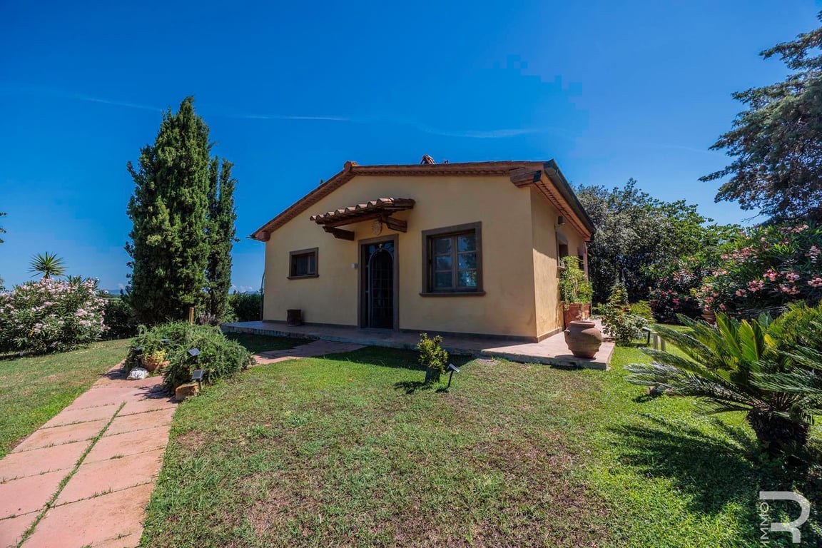 Villa in Castagneto Carducci - Image 2