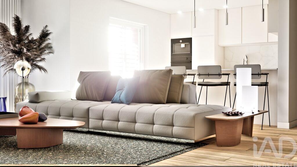 Apartment in Silveira - Image 2