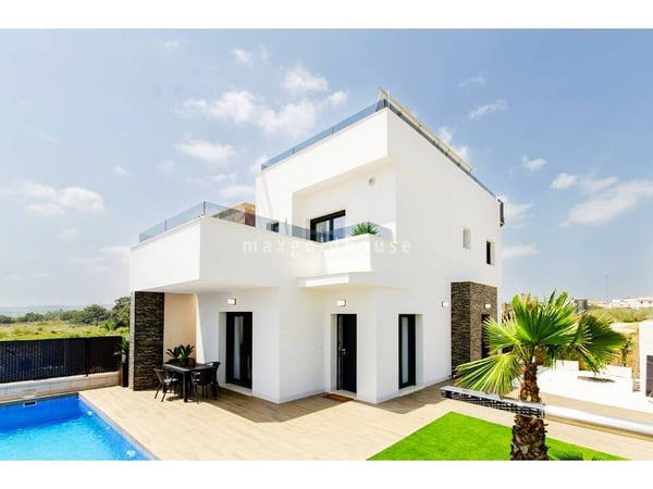 Villa in Los Montesinos - view 1