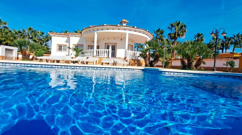 Villa in Catral - view 1
