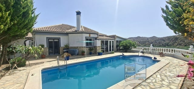 Villa in Arboleas - view 1