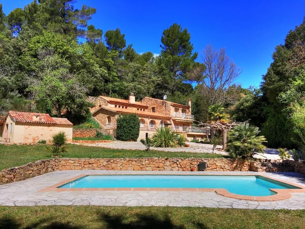 House in Aups - view 1