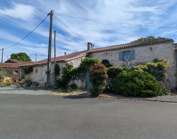 House in Vouvant - view 1