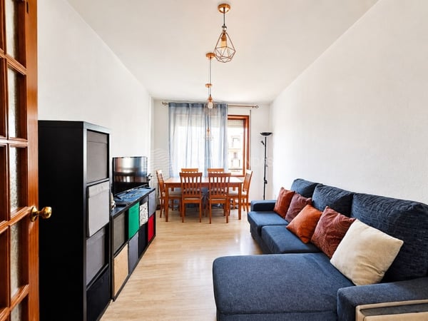 Apartment in Rio Tinto - view 1