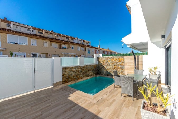 House in San Pedro del Pinatar - view 1