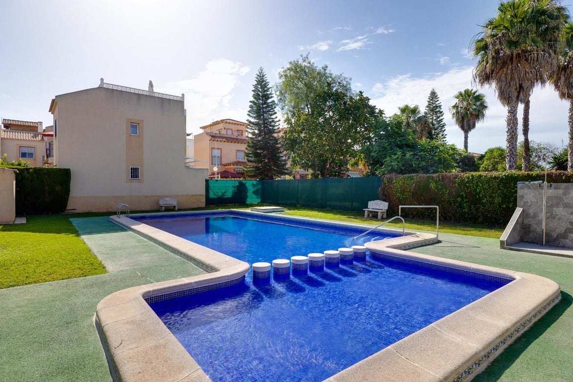 House in Torrevieja - Image 2