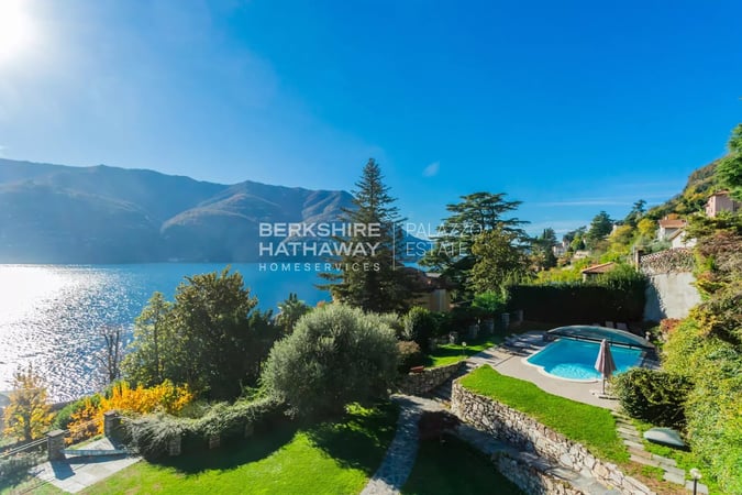 Villa in Carate Urio - view 1