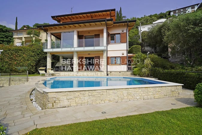 Villa in Valli - view 1
