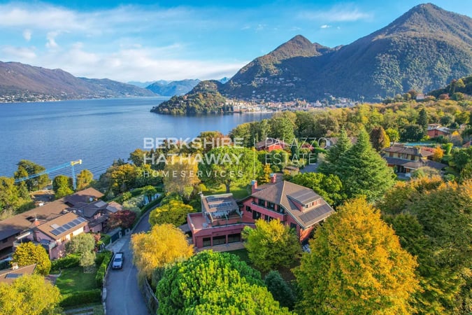 Villa in Laveno-Mombello - view 1